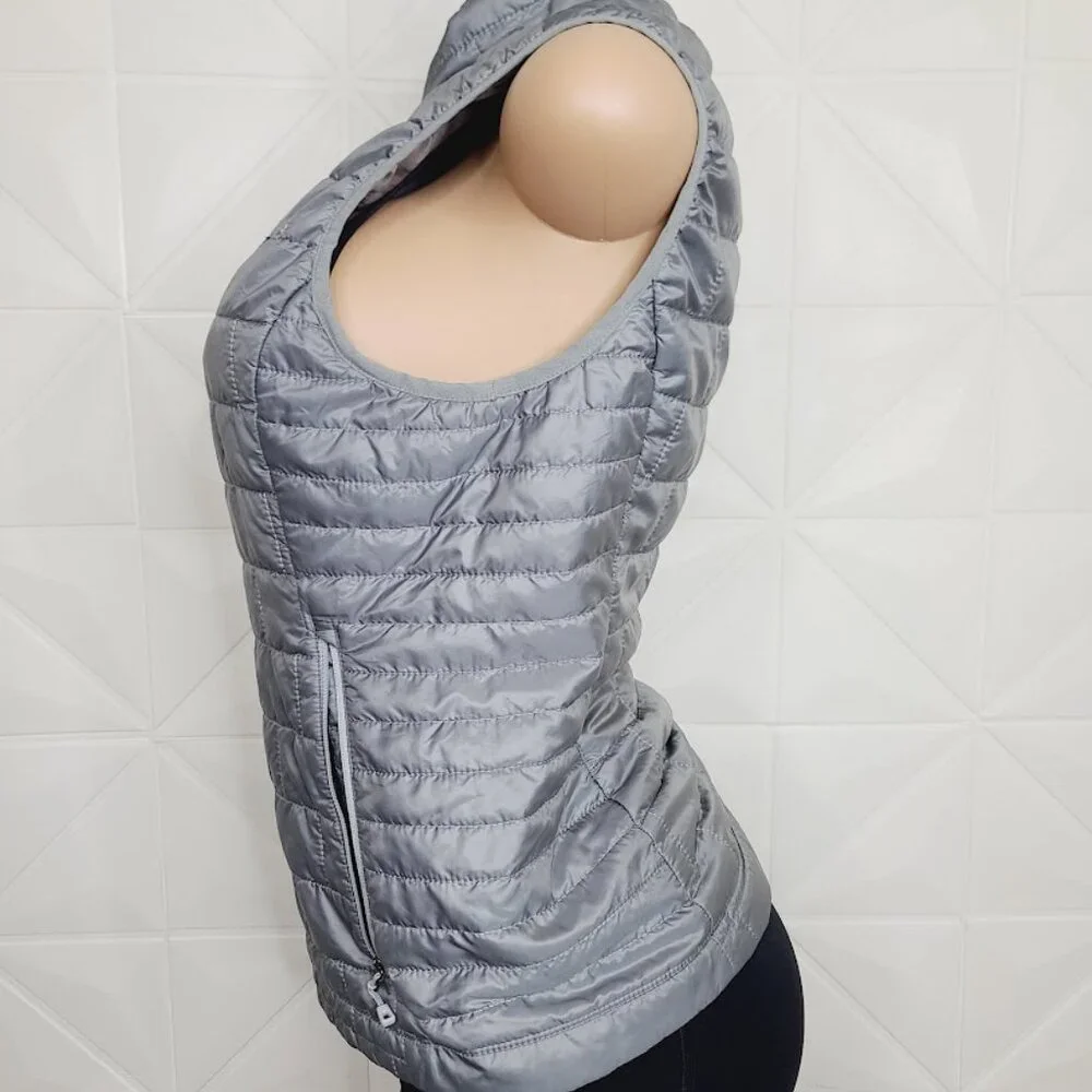 Patagonia Women's Gray Nano Puff Down Sleeveless Mock Neck Puffer Vest‎ Size M